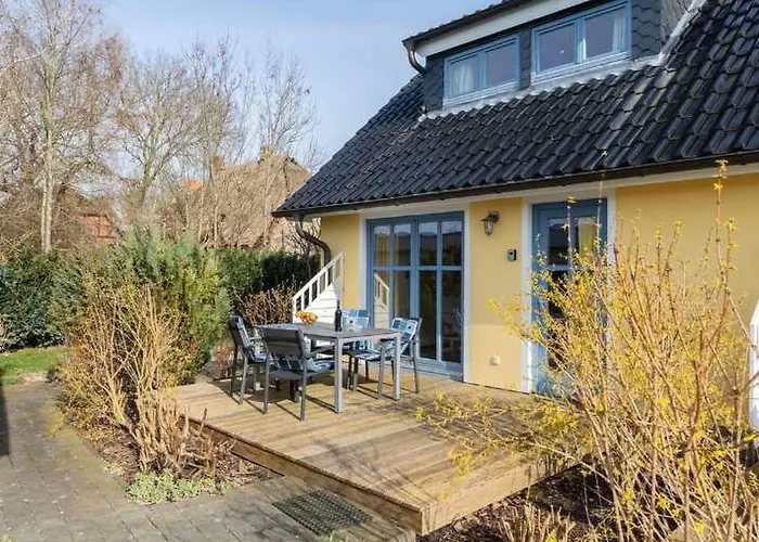 Im Idyllischsten Winkel Ruegens By Interhome *