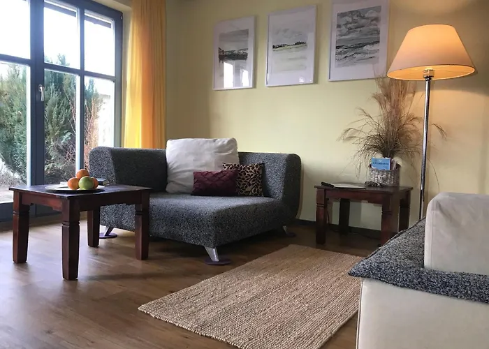 別荘 Im Idyllischsten Winkel Ruegens By Interhome