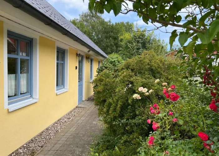 Im Idyllischsten Winkel Ruegens By Interhome *